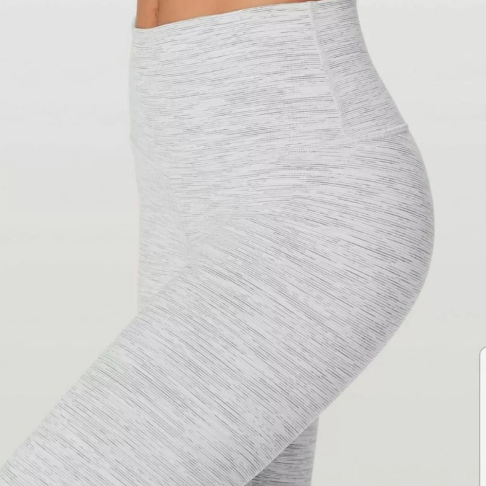 Lululemon wunder under 6